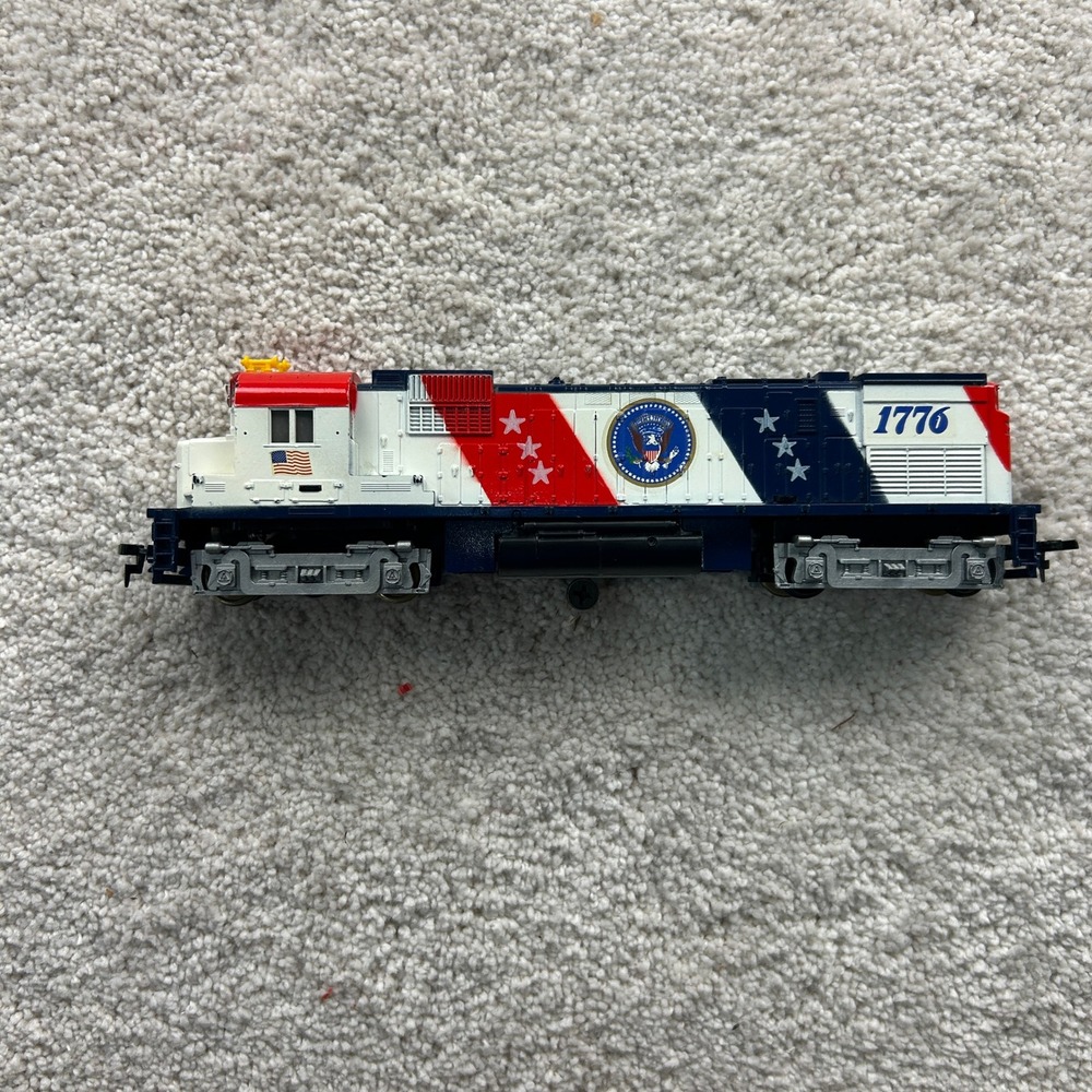 Vintage Mantua Tyco HO Scale Spirit of 76 1776 Bicentennial Diesel Locomotive